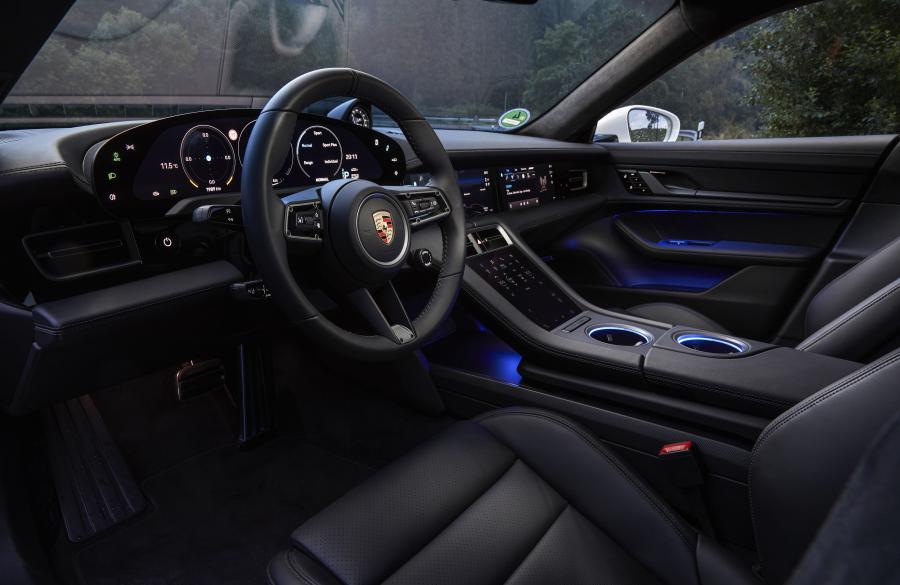 Интерьер Porsche Taycan Turbo S 2019 года  (WW) (фото 36 из 46)